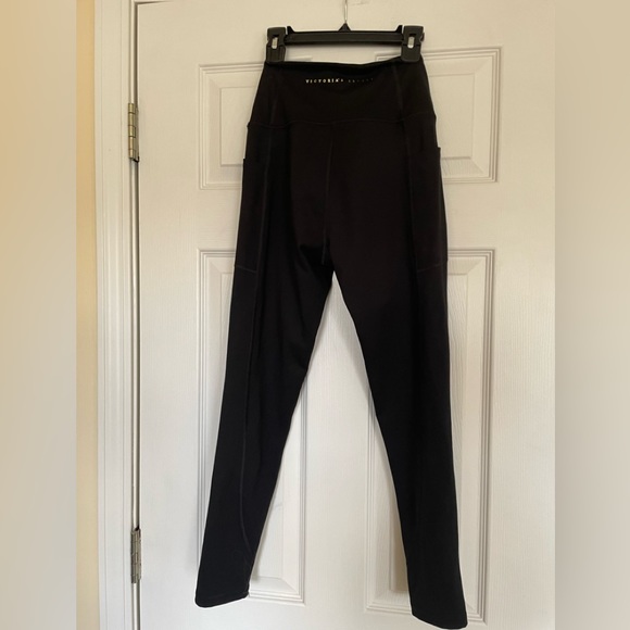 Victoria Secret black leggings Sz 6 - Picture 2 of 2